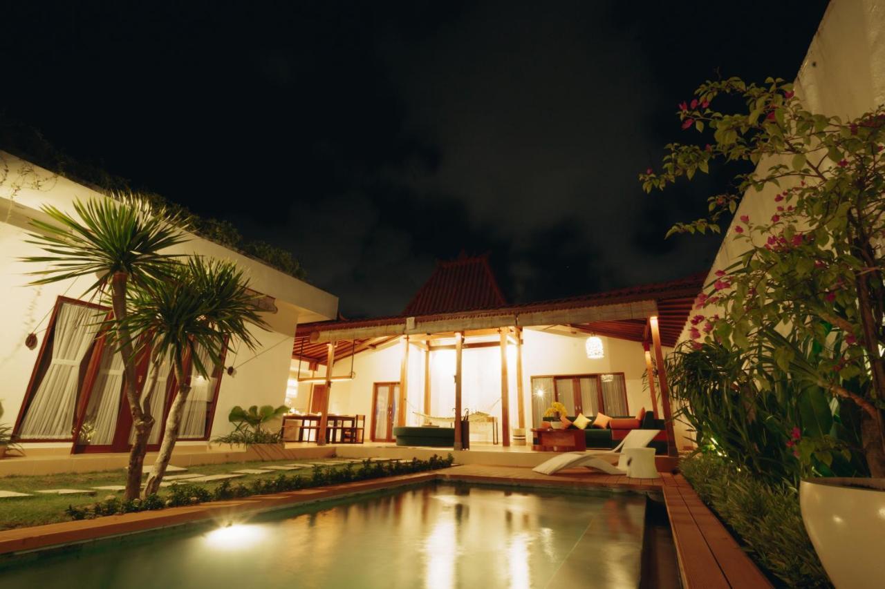 Villa Orked 3 With Family Room Seminyak Buitenkant foto