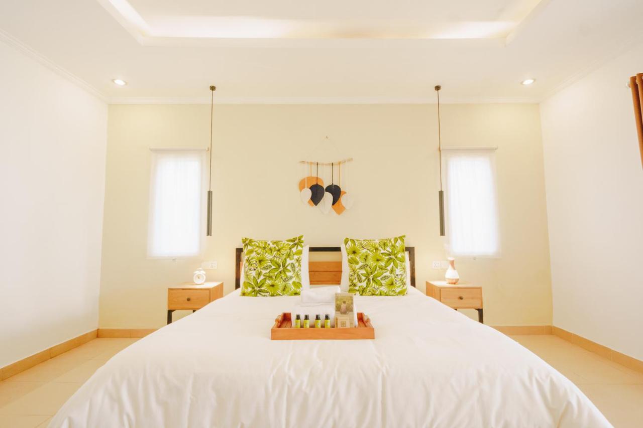 Villa Orked 3 With Family Room Seminyak Buitenkant foto